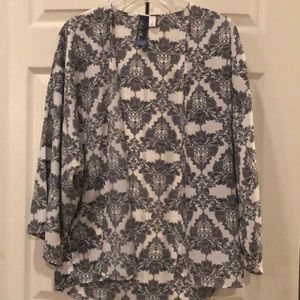 White with black pattern kimono